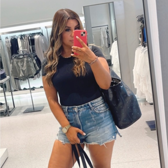 Meet your Posher, Hilda - Picture 1 of 1